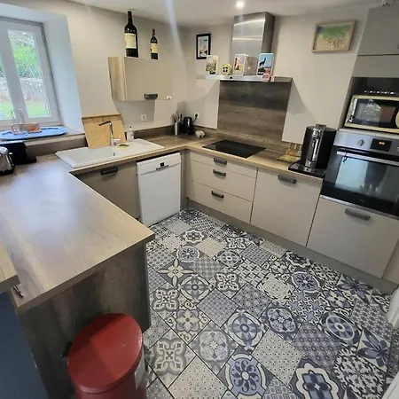 Maison Des Cimes, Garden, Cozy For 8 People Hébergement de vacances Ayzac-Ost