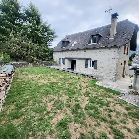 Maison Des Cimes, Garden, Cozy For 8 People Hébergement de vacances Ayzac-Ost