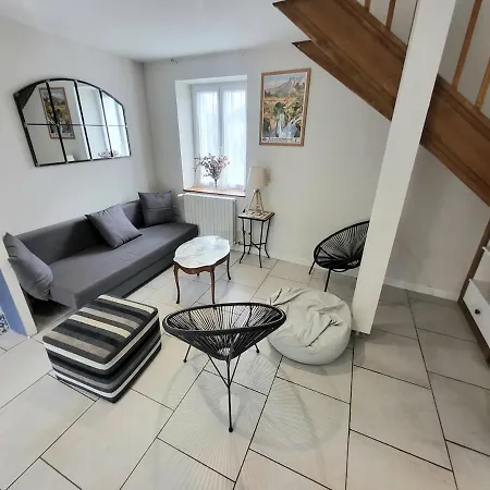 Hébergement de vacances Maison Des Cimes, Garden, Cozy For 8 People Ayzac-Ost